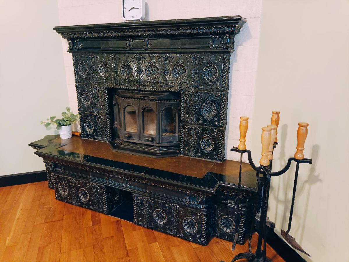 Апартаменты Riverside Old Town Spacious One Bedroom Few Steps From Dome Square And Cathedral Рига