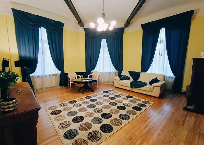 Riverside Old Town Spacious One Bedroom Apartment Few Steps From Dome Square And Cathedral