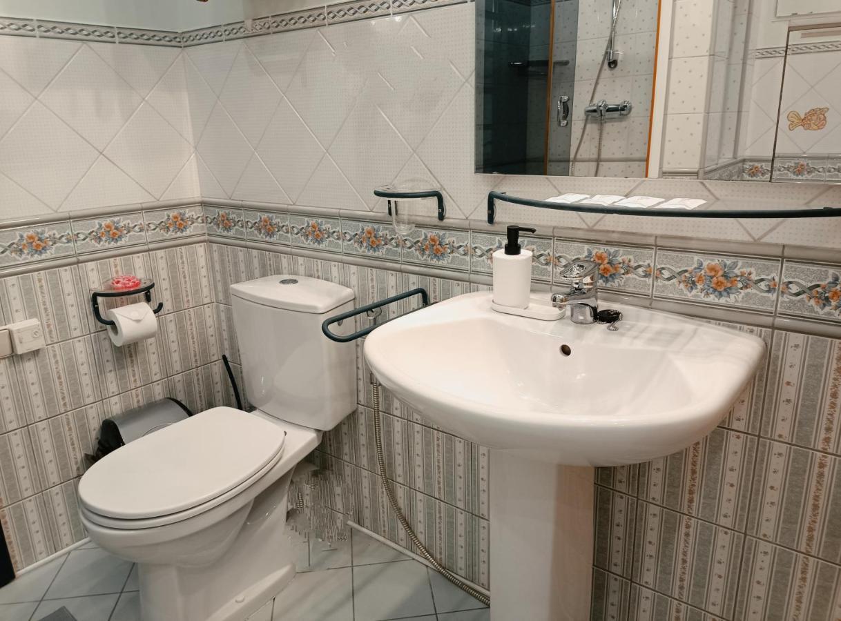 Riverside Old Town Spacious One Bedroom Few Steps From Dome Square And Cathedral Leilighet